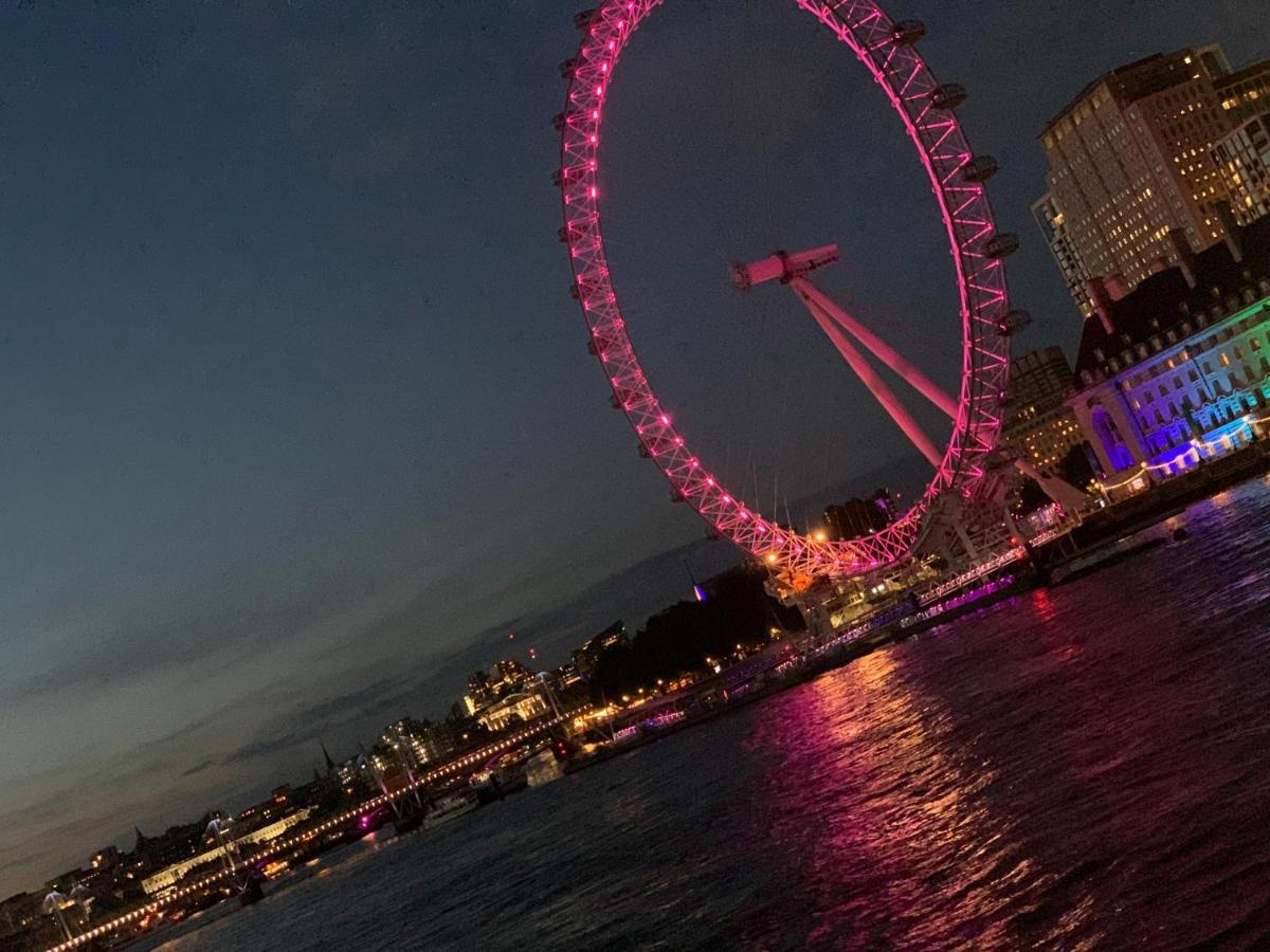 Luxury Riverside Apt With Easy Access To Central London, O2, Excel Centre And Parking المظهر الخارجي الصورة